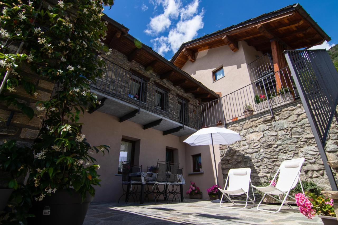 Le Casette Di Rovine Apartamento Aosta Exterior foto