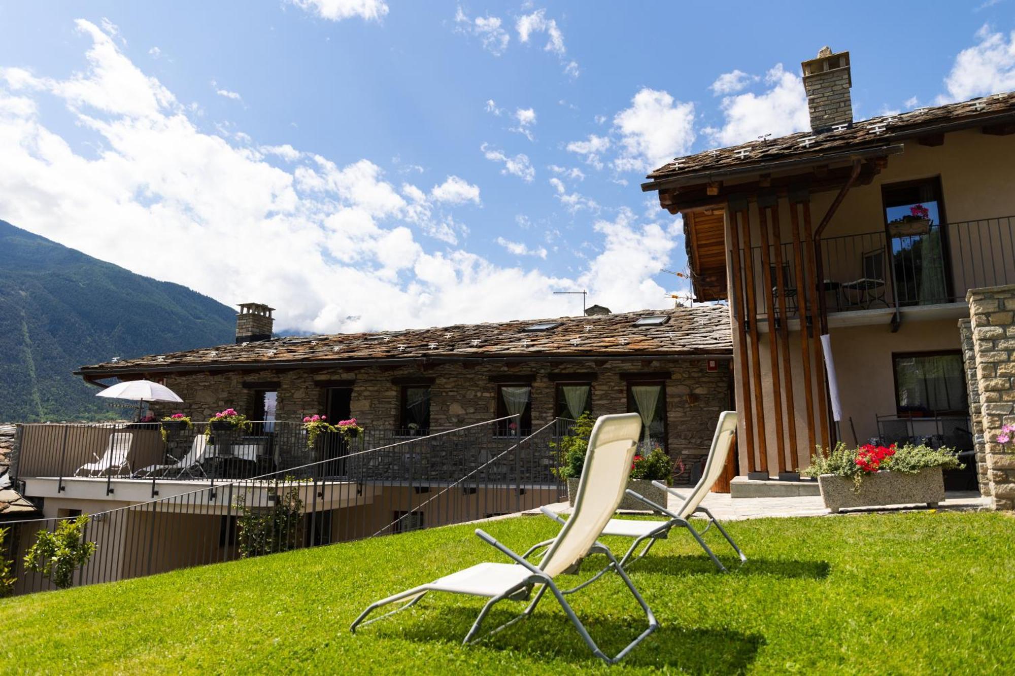 Le Casette Di Rovine Apartamento Aosta Exterior foto