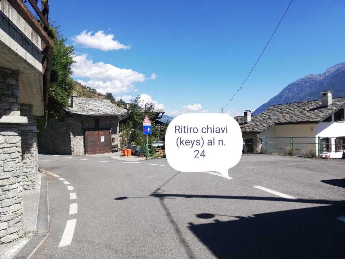 Le Casette Di Rovine Apartamento Aosta Exterior foto