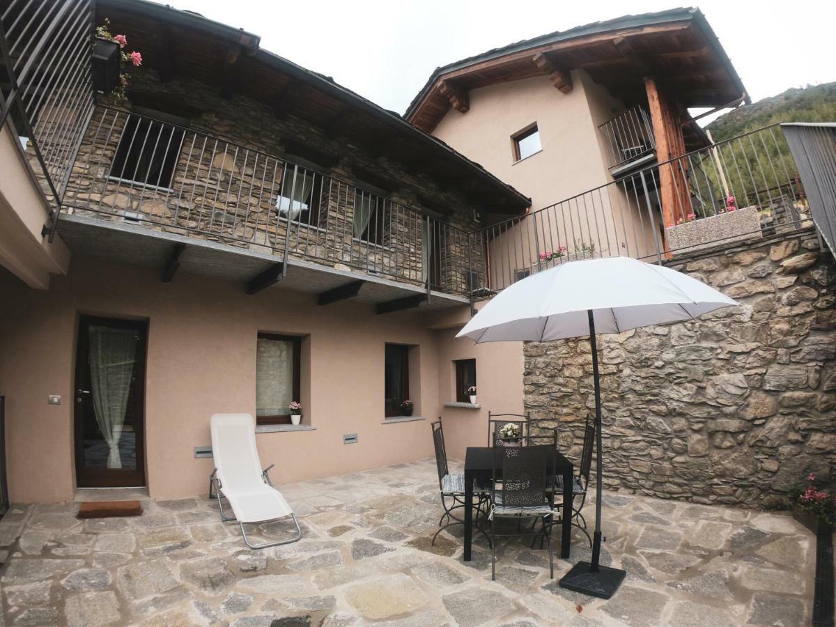 Le Casette Di Rovine Apartamento Aosta Exterior foto
